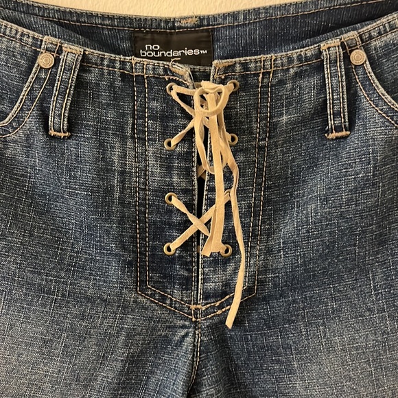 No Boundaries Lace Up side Floral embroidered Jeans - Picture 2 of 5